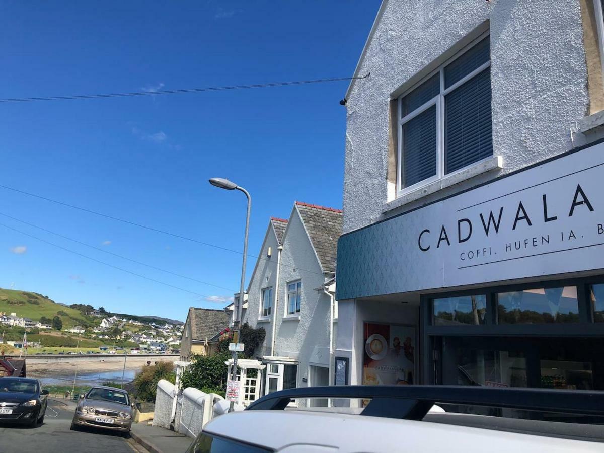 The Iris Apartment Criccieth Exterior photo